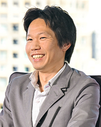 鈴木 直人 氏